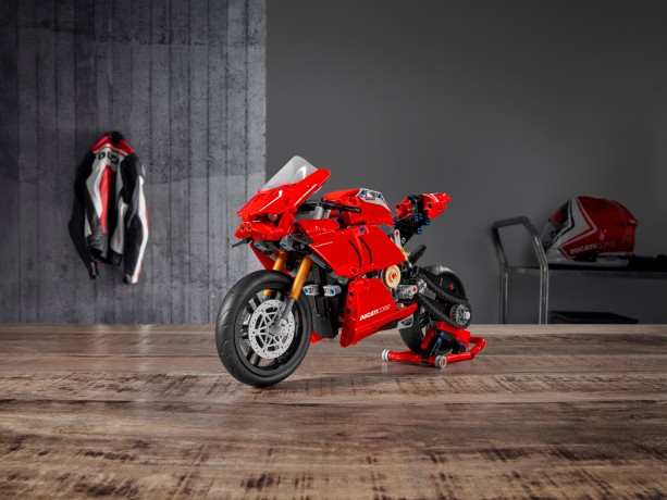 Lego Ducati Panigale V4 R Дукати Панигале V4 R