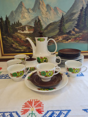 Набор чайный винтажный Mitterteich Bavaria, бело-коричневый фарфор с зеленым цветочным декором, на 5 персон, Германия, 1960-70гг.