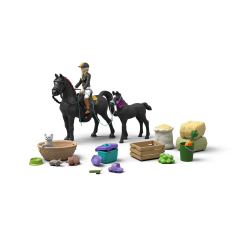 Schleich HORSE CLUB 99240 Adventskalender Winter Wonderland 2026, 24 Tuerchen, Schleich HORSE CLUB 99240 Адвент-календарь «Зимняя сказка» 2026 с лошадьми и аксессуарами, 24 окошка, от 4 лет