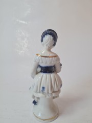 Статуэтка винтажная "Девушка, играющая на арфе" среднего размера, фарфор, 14 x 6см, Германия, 1960-70гг.