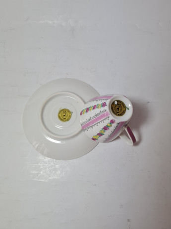 Steinbuck-Email Винтажная чайная пара "Цветы в розовом на белом фоне", Австрия, 1970-80гг.