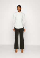 Tommy Hilfiger TONE FRILL RGL  Button-down blouse ecru TONE FRILL RGL Блузка на пуговицах экрю