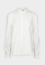Tommy Hilfiger TONE FRILL RGL  Button-down blouse ecru TONE FRILL RGL Блузка на пуговицах экрю