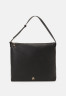 Tommy Hilfiger CASUAL HOBO Handbag black CASUAL HOBO сумочка черный