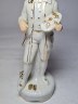 Статуэтка винтажная фарфоровая Richard Ginori "Мужчина в бело-золотом костюме с цветами", 18,5 x 7 см, Германия, 1960-70гг.