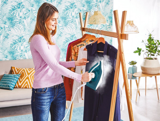 Tefal Tefal Dampfbugelstation SV6115 Express Essential, 1400 ml Wassertank, 5,2 Bar Druck, Dampfstoss: 280 g/Min., Dauerdampfmenge: 120 g/Min. Паровая гладильная станция Tefal SV6115 Express Essential, резервуар для воды 1400 мл, давление 5,2 бар, парово