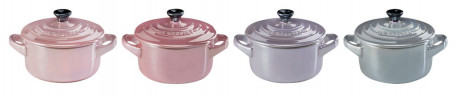 Le Creuset LE CREUSET Mini 4er-Set Metallics Rose COCOTTE rosa LE CREUSET Мини-набор из 4-х металликов Ros >9 COCOTTE