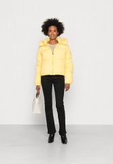 Tommy Hilfiger PUFFER JACKET Down jacket sunny yellow PUFFER JACKET Пуховик солнечно-желтый