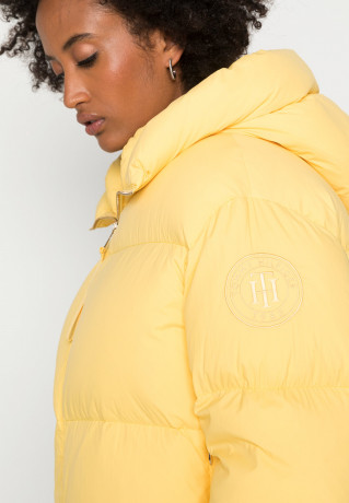 Tommy Hilfiger PUFFER JACKET Down jacket sunny yellow PUFFER JACKET Пуховик солнечно-желтый
