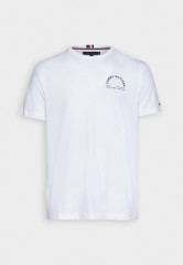 Tommy Hilfiger SHADOW TEE UNISEX Print T-shirt optic white SHADOW TEE UNISEX Футболка с принтом оптический белый