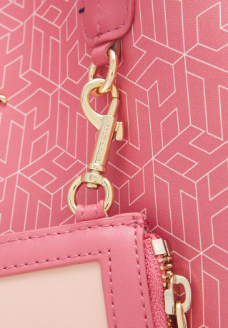 Tommy Hilfiger ICONIC TOTE MONOGRAM Tote bag english pink monogram ICONIC TOTE MONOGRAM Сумка-тоут Английская розовая монограмма