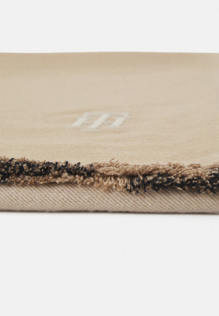 Tommy Hilfiger MODERN SURPLUS BLANKET Foulard beige ОДЕЯЛО MODERN SURPLUS Платок бежевый