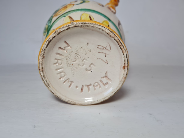 Miriam Italy Ваза для цветов с двумя ручками с ярким цветочным рисунком, 16 x 16 см, Италия, 1960-70гг.