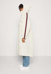 Tommy Hilfiger PACKABLE LONG Parka beige PACKABLE LONG Парка бежевый