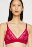 Tommy Hilfiger UNLINED TRIANGLE Triangle bra royal berry UNLINED TRIANGLE Бюстгальтер с треугольными чашечками королевская ягода