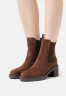 Tommy Hilfiger OUTDOOR CHELSEA MID HEEL BOOT Classic ankle boots truffle brown OUTDOOR CHELSEA MID HEEL BOOT Классические ботильоны трюфель коричневый