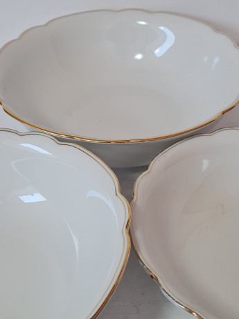 Набор глубоких тарелок винтаж Seltmann Weiden Bavaria, белый фарфор с позолоченным краем, 3 штуки х 23 x 7 см , 20,5 x 6,5 см, 19 x 5,5 см, Германия, 1960-70гг.