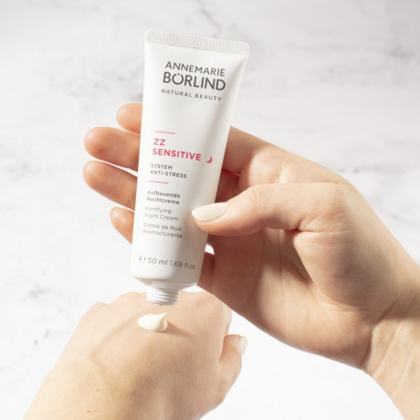 ANNEMARIE BORLIND ZZ SENSITIVEAufbauende Nachtcreme Восстанавливающий ночной крем