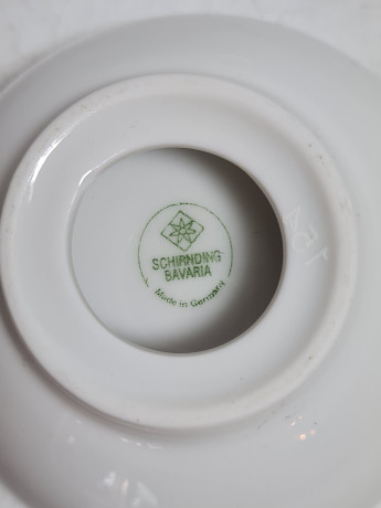 Подсвечник винтажный Schrinding Bavaria с рождественским декором, фарфор, 8 x 4 см, Германия, 1960-70гг.