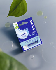 Labello Hydro Care LSF 15, Бесцветный бальзам для губ с глицерином и маслом ши для увлажнения и мягкости, SPF 15, 4,8 г