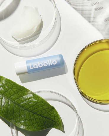 Labello Hydro Care LSF 15, Бесцветный бальзам для губ с глицерином и маслом ши для увлажнения и мягкости, SPF 15, 4,8 г