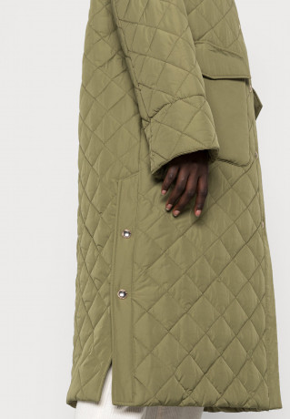 Tommy Hilfiger QUILTED SORONA LONG SHACKET Classic coat parks QUILTED SORONA LONG SHACKET Классическое пальто парки