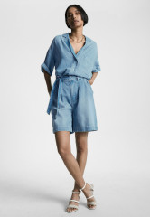 Tommy Hilfiger HIGH RISE LEG PAPER Denim shorts ava HIGH RISE LEG PAPER Джинсовые шорты ава