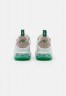 Nike Sportswear W AIR MAX 270 Sneaker low summit white/honeydew/gorge green/light silver/moon fossil/light orewood brown W AIR MAX 270 Низкие кроссовки женские вершина белый/медвяная роса/зеленое ущелье/светло-серебристый/лунная ископаемая/светло-коричнев