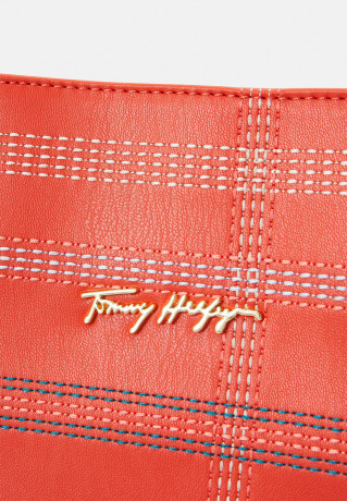 Tommy Hilfiger ICONIC TOTE SET Tote bag rustic clay  ICONIC TOTE SET Сумка-тоут деревенская глина