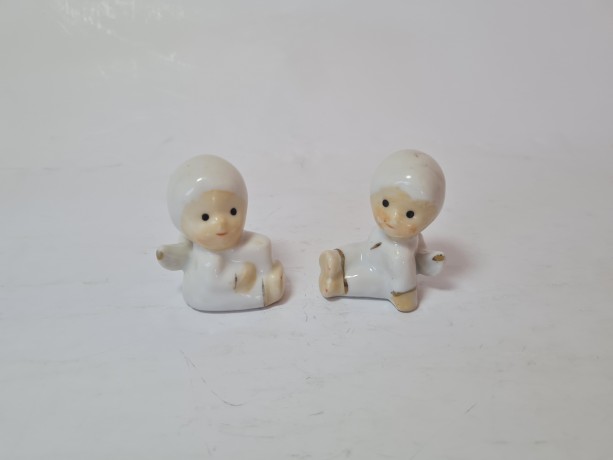 Статуэтки винтажные миниатюрные Weibe Porzellan Taiwan "Два ангела", фарфор, 2 шт, Тайвань, 1960-70гг.