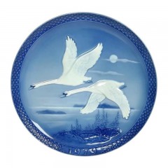 Hutschenreuther Hutschenreuther Kunstabteilung Jahresteller 1972 - 1984 Satz 13-tlg. Тарелки художественного отдела Hutschenreuther 1972 - 1984 года, набор из 13 шт.