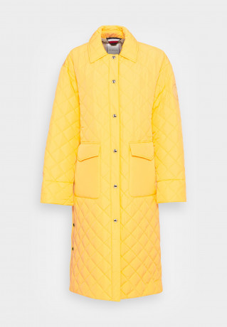 Tommy Hilfiger QUILTED SORONA LONG SHACKET Classic coat sunny yellow QUILTED SORONA LONG SHACKET Классическое пальто солнечно-желтый