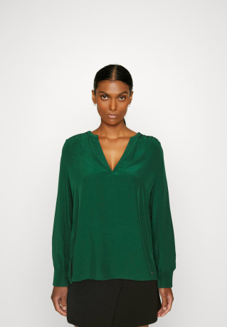 Tommy Hilfiger SOLID V NECK BLOUSE Blouse prep green БЛУЗКА С V-ОБРАЗНЫМ ВЫРЕЗОМ Блузка подготовка зеленый