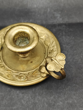Подсвечник камерный винтажный Trouvailles "Розы" с бабочкой на ручке, медь, 14 х 5 см, Франция, 1950-60гг.