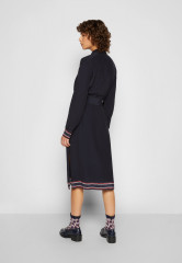 Tommy Hilfiger VIS MONOGRAM SHIRT DRS DETAIL LS Day dress desert sky РУБАШКА С МОНОГРАММОЙ VIS DRS DETAIL LS Повседневное платье небо пустыни