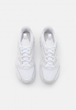 Nike Sportswear ZOOM AIR FIRE Sneaker low photon dust/white/summit white ZOOM AIR FIRE кроссовки женские низкие фотонная пыль/белый/вершинный белый