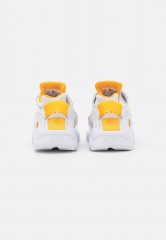 Nike Sportswear W AIR HUARACHE ESS SNKR Sneaker low white/university gold W AIR HUARACHE ESS SNKR Низкие кроссовки женские белый/университетское золото