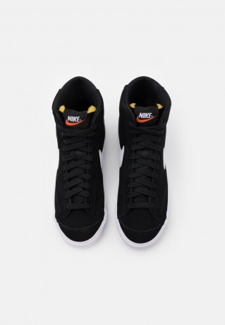 Nike Sportswear BLAZER MID #x27;77 UNISEX Sneaker high black/white/total orange BLAZER MID #x27;77 UNISEX — Высокие кроссовки женские черный/белый/полный оранжевый