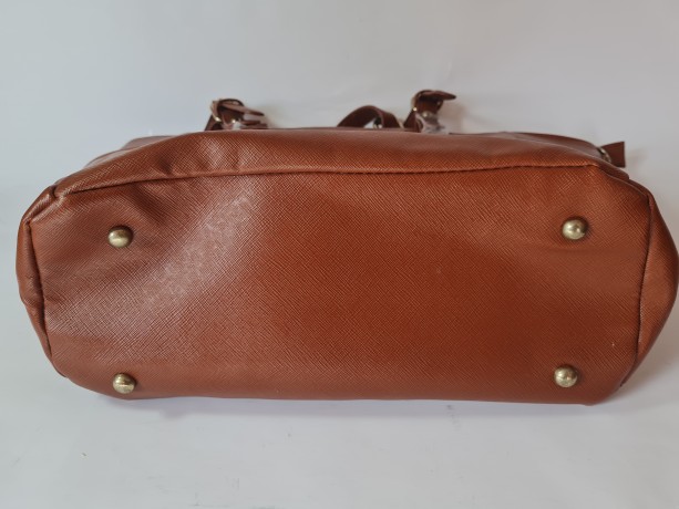 MICHAEL KORS Кожаная сумка, коричневая, 26 см х 44см, 1960-70гг.