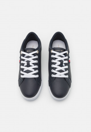 Tommy Hilfiger ESSENTIAL WEBBING CUPSOLE Trainers space blue ESSENTIAL WEBBING CUPSOLE — Кроссовки космический синий