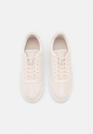 Tommy Hilfiger SIGNATURE Trainers feather white ПОДПИСЬ Кроссовки перо белое