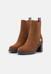 Tommy Hilfiger OUTDOOR BOOT High heeled ankle boots natural cognac OUTDOOR BOOT Ботильоны на высоком каблуке натуральный коньяк