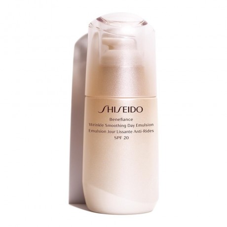 Shiseido Wrinkle Smoothing Day Emulsion SPF 20 Дневная эмульсия для разглаживания морщин SPF 20