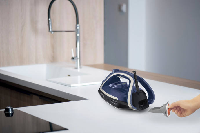 Tefal Tefal Dampfbugeleisen FV6846 Ultragliss, 2800 W, 50 g/Min. kontinuierliche Dampfabgabe, 260 g/Min. Dampfstoss, kratzfest Паровой утюг Tefal FV6846 Ultragliss, 2800 Вт, 50 г/мин. непрерывная подача пара, 260 г/мин. Паровая струя, устойчивая к царапи