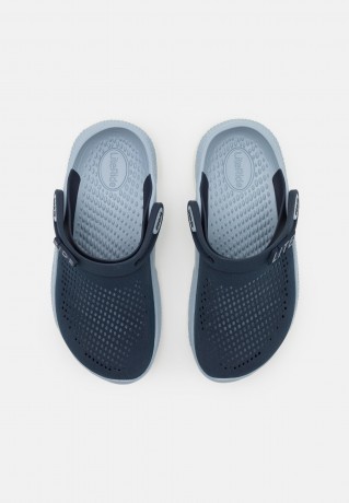 Crocs LITERIDE 360 UNISEX Pantolette flach navy/blue grey LITERIDE 360 UNISEX Мюли на плоской подошве темно-синий/серо-голубой