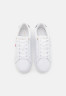Tommy Hilfiger ESSENTIAL WEBBING CUPSOLE Trainers white ESSENTIAL WEBBING CUPSOLE — Кроссовки белый