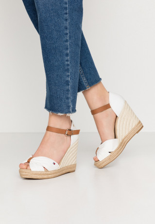 Tommy Hilfiger BASIC OPEN TOE WEDGE Platform sandals ivory BASIC OPEN TOE WEDGE Босоножки на платформе слоновая кость