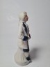 Винтажная фарфоровая статуэтка мужчины в викторианском стиле, 4.5см x 12см, Германия, 1960-70гг.