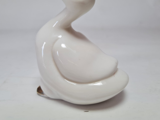 Santa Rufina im Still  Белая фарфоровая фигурка "Гусь с золотым клювом", 7 x 6 см, Германия, 1960-70гг.
