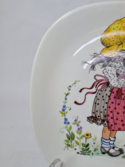 Тарелка декоративная винтажная Schirnding Bavaria, детская тематика, квадратная, фарфор, Германия, 1970-80гг.